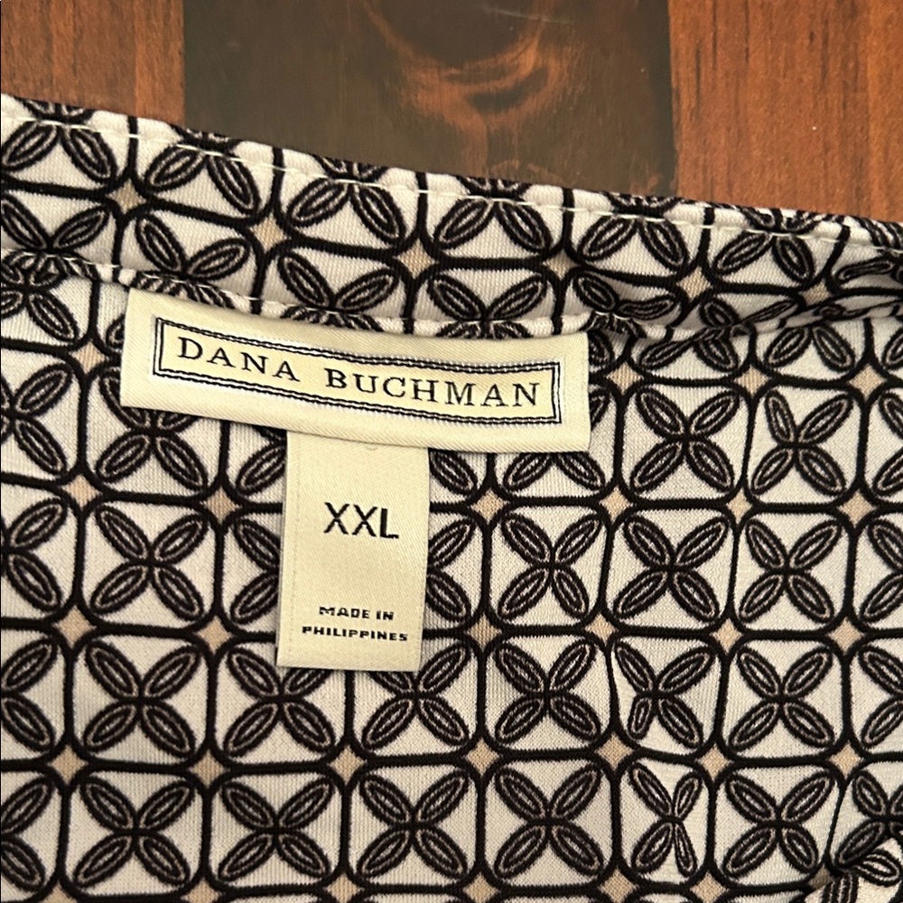 Dana Buchman Black and White Patterned Blouse - Picture 12 of 12